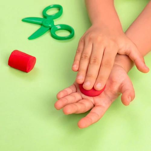 خمیر بازی سری kids شخصیت های بامزه کوچک 7 رنگ( خشک نشدنی فونزل آلمان)